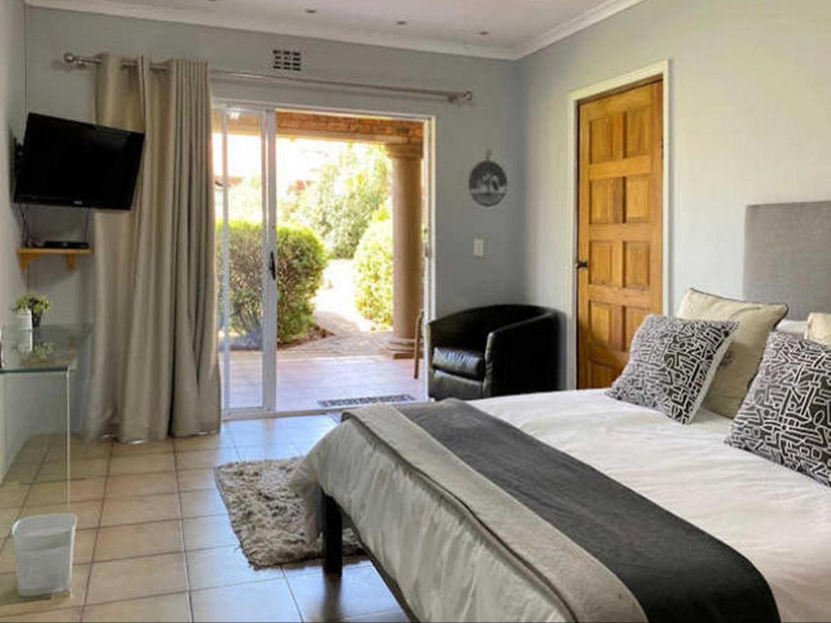 Tamarisk Guest Lodge Беноні Екстер'єр фото